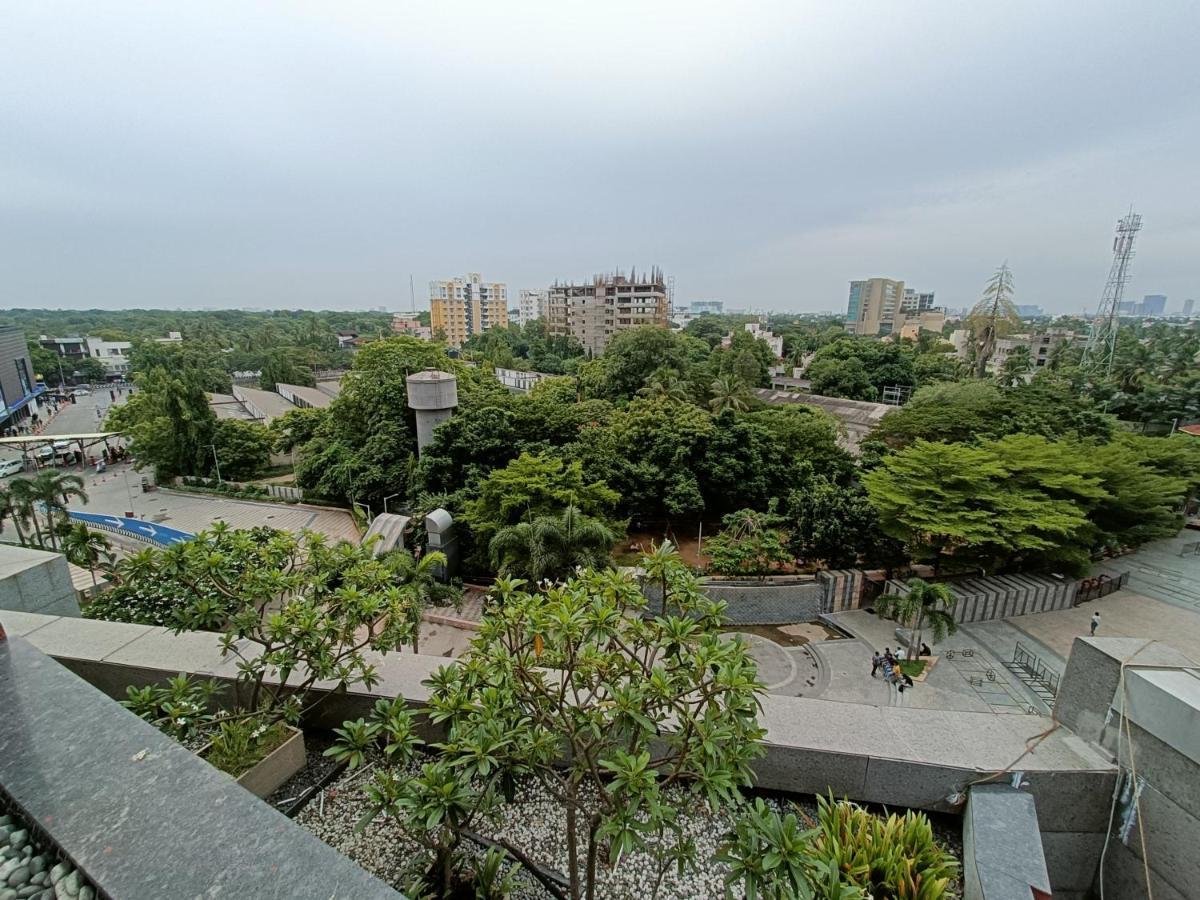 Boulevard By Design Hotel 첸나이 외부 사진