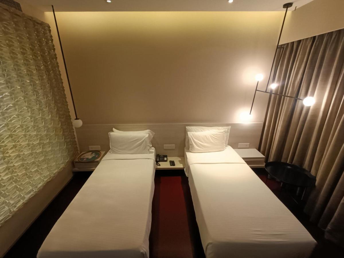 Boulevard By Design Hotel 첸나이 외부 사진