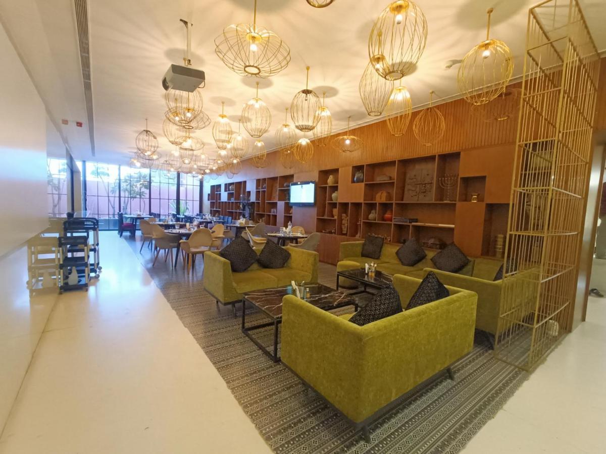 Boulevard By Design Hotel 첸나이 외부 사진
