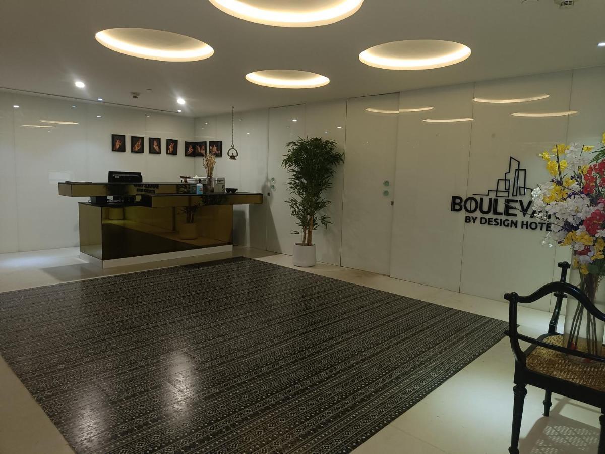 Boulevard By Design Hotel 첸나이 외부 사진
